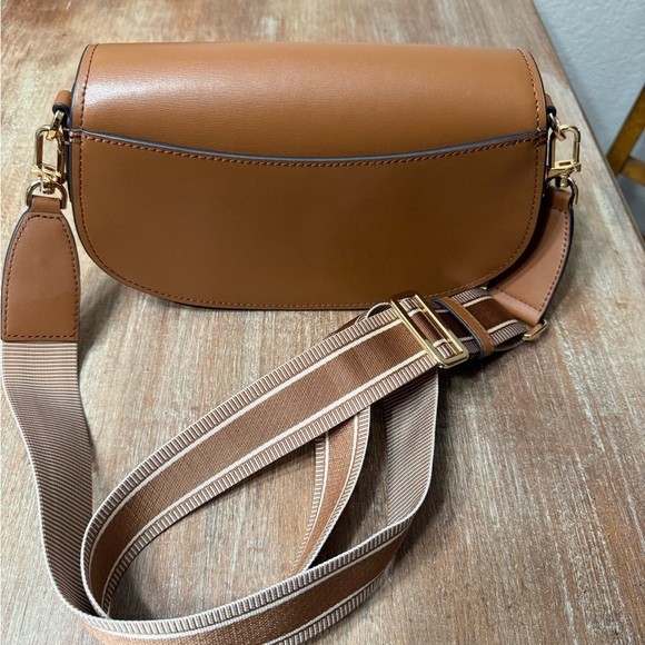 Michael Kors Medium Leather Messenger - Picture 6 of 7
